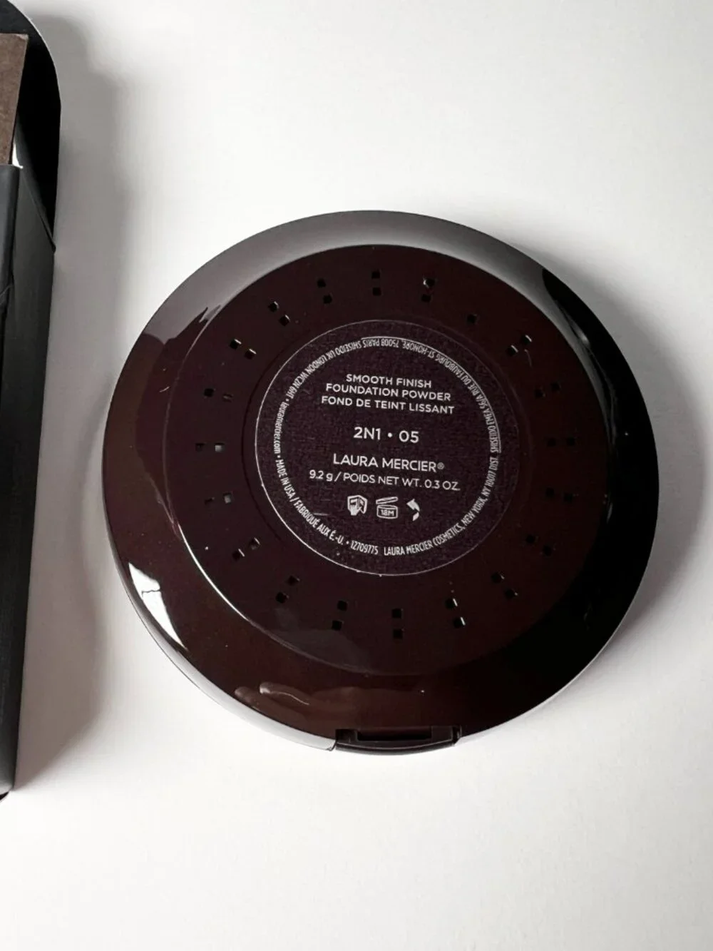 Laura Mercier Smooth Finish Foundation Powder Shade 2N1 05 Full Regular Size